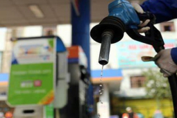 Thị trường - Tiêu dùng - Giá xăng dầu hôm nay 10/5: Loạt thông tin hỗ trợ cho sự tăng giá