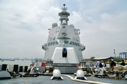 Tin tức trong ngày - Cận cảnh tàu hiện đại nhất của Italia cập cảng Nhà Rồng