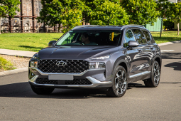 Tin tức ô tô - Giá xe Hyundai Santa Fe niêm yết và lăn bánh tháng 5/2023