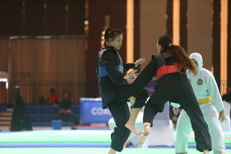 Năm ngoái tại SEA Games 31 Thu Nghĩa (giáp xanh) giành HCV hạng 70-75 kg nữ