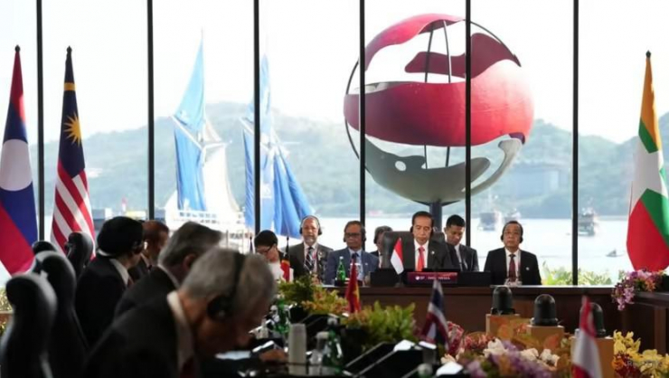 Tổng thống Indonesia Joko Widodo tại Hội nghị cấp cao ASEAN lần thứ 42 ở Indonesia ngày 10-5. Ảnh: REUTERS