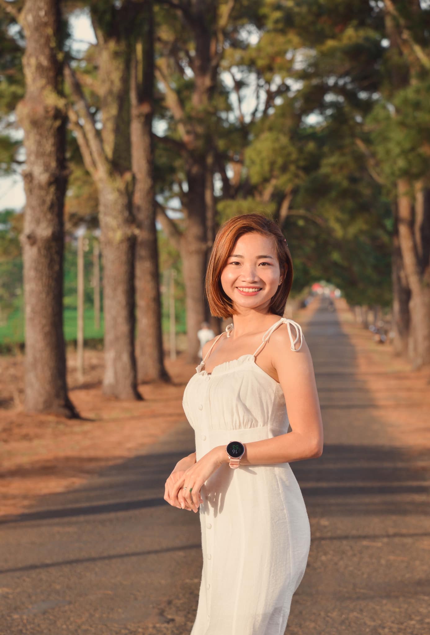 Đời thường,&nbsp;Nguyễn Thị Oanh cũng rất ít khi trang điểm, cô gây ấn tượng với nụ cười tươi tắn, rạng rỡ&nbsp;