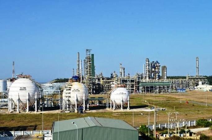 Một góc Nhà máy lọc dầu Dung Quất