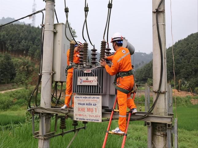 EVN lo đối mặt thiếu điện trong mùa khô 2023. Ảnh: Nguyễn Bằng