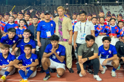 U22 Campuchia bị loại khỏi SEA Games, thầy trò HLV Honda được tri ân đặc biệt