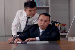 Clip hài hước - Khi trong mắt nhân viên sếp là "cuộc sống màu hồng"