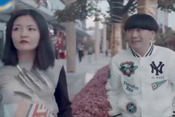 Clip hài hước - Tán gái cũng phải dám thử mới biết được kết quả chứ!