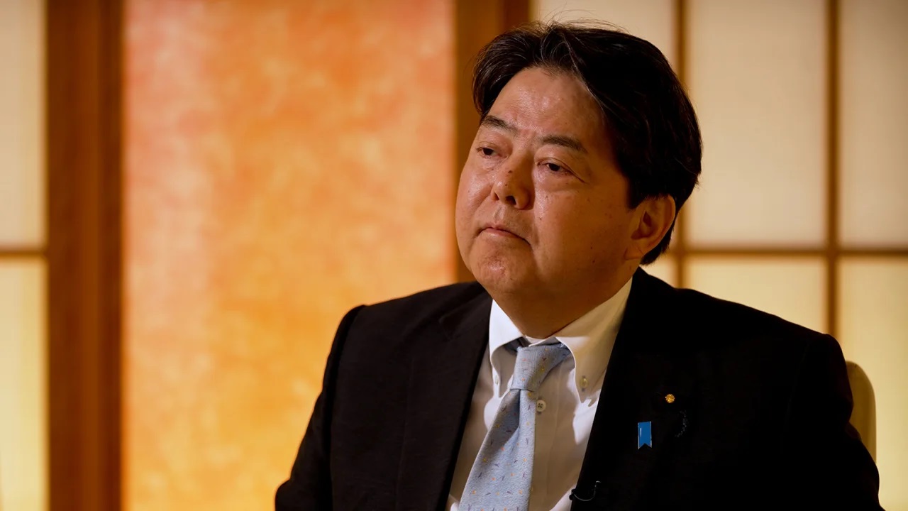Ngoại trưởng Nhật Bản – ông Yoshimasa Hayashi (ảnh: CNN)