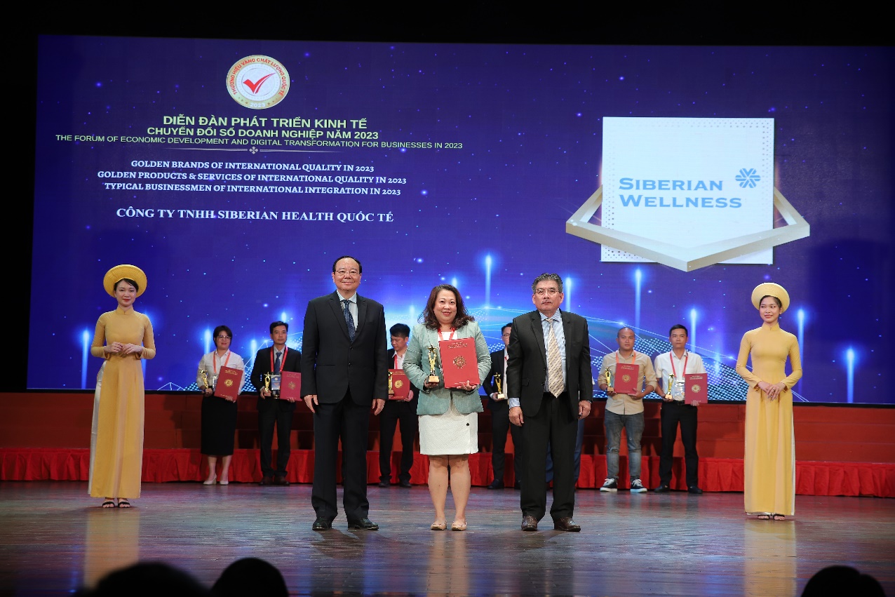 Siberian Wellness vinh dự nhận giải thưởng Top 10 Thương hiệu Vàng Chất lượng Quốc tế 2023 - 1