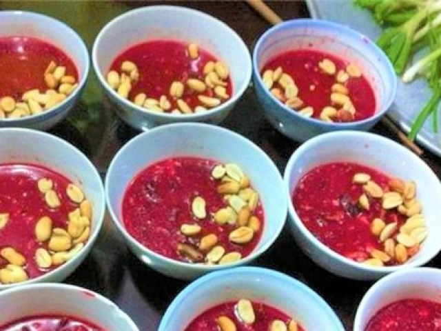 Sức khỏe đời sống - Mắc bệnh viêm màng não cực nguy hiểm sau khi ăn tiết canh