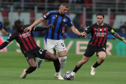 Video bóng đá AC Milan - Inter Milan: 2 khoảnh khắc xuất thần, sớm định đoạt derby (Cúp C1)