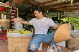 Đàn ông - Bất ngờ với body bên trong lớp áo trắng của chàng trai "bán xoài" Sài thành