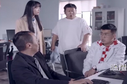 Clip hài hước - Anh chàng bỗng dưng tốt bụng khiến người xung quanh nghi ngờ và cái kết