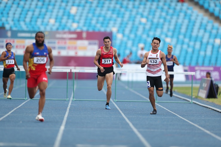 Trực tiếp điền kinh SEA Games chiều 11/5: Nguyễn Thị Thu Hà giành HCV 800m nữ - 3