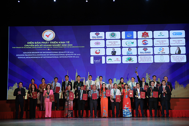 Các đơn vị, cá nhân có nhiều hoạt động sáng tạo, đổi mới được tôn vinh tại Diễn đàn.