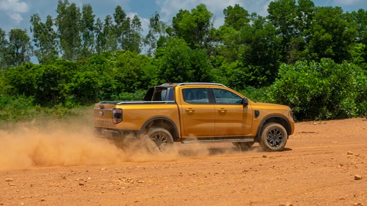 Ford Ranger tăng giá bán 20 triệu đồng, có thêm bản thể thao - 3