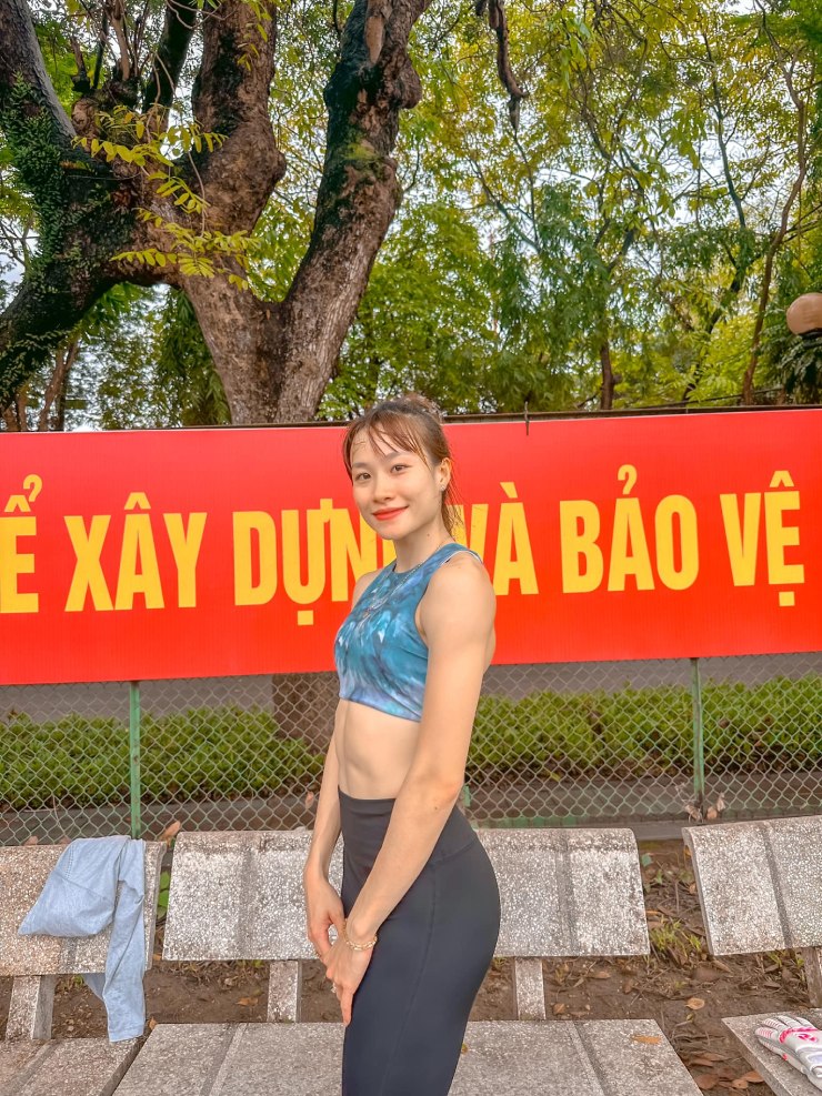 Mỹ Tiên xinh đẹp như hotgirl chạy giành HCV SEA Games, cơ bụng 