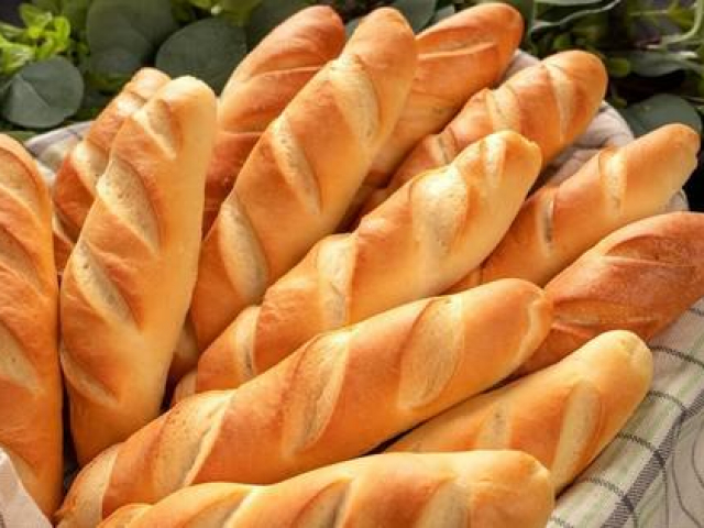 Ẩm thực - Bánh mì "ngon, bổ, rẻ" nhưng không phải ai cũng có thể ăn được