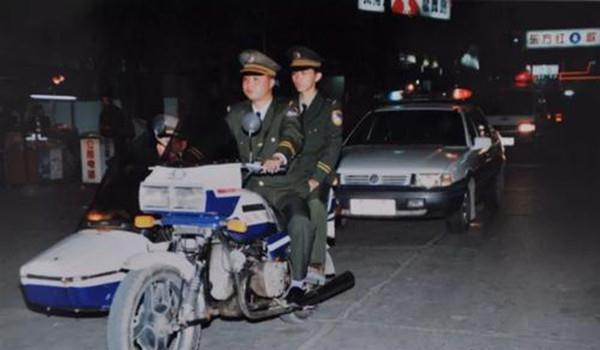 Cảnh sát ráo riết tìm kiếm tung tích hung thủ. Ảnh: 163