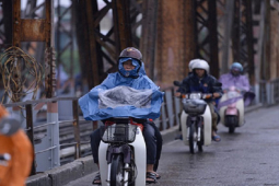 Tin tức trong ngày - Thời tiết cuối tuần: Miền Bắc có nơi chuyển lạnh, miền Nam mưa nắng đan xen