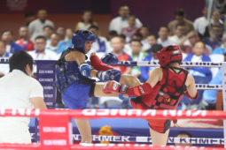 Thể thao - Khán giả quây kín nhà thi đấu, Campuchia giành tới 14/19 HCV Kun Khmer