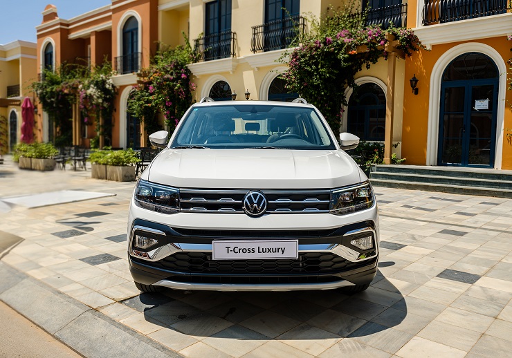 Nhiều mẫu xe của&nbsp;Volkswagen cũng đang được giảm giá xả hàng với mức 200 triệu đồng