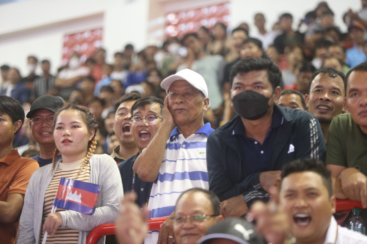 Khán giả quây kín nhà thi đấu, Campuchia giành tới 14/19 HCV Kun Khmer - 4