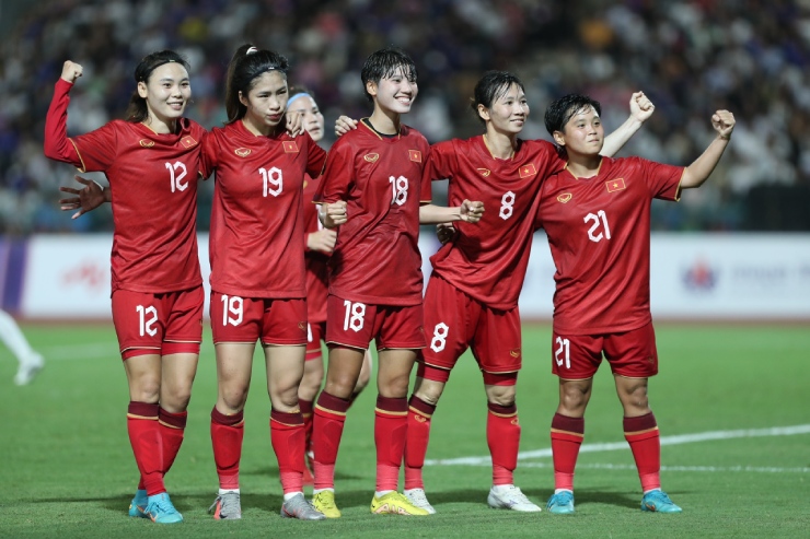 Video bóng đá ĐT nữ Việt Nam - Campuchia: Đại tiệc tưng bừng, vỡ òa vé chung kết (SEA Games) - 1