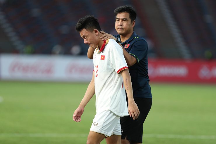 U22 Indonesia ăn mừng như vô địch SEA Games, U22 Việt Nam cay đắng rời sân - 10