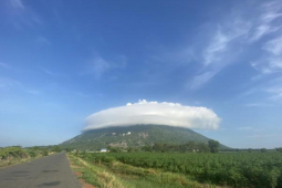 ‘Mũ mây’ tái xuất tại núi Bà Đen Tây Ninh