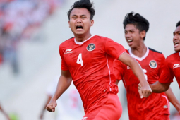 Bóng đá - Sững sờ Indonesia ném biên như đá phạt, U22 Việt Nam thủng lưới ngỡ ngàng