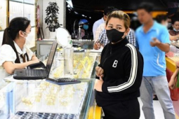 Pháp luật - Người phụ nữ dùng ô tô đi ăn trộm vàng