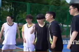 Clip hài hước - Thanh niên có người yêu "chơi xấu" hội FA nhận ngay cái kết đắng