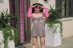 Thời trang - Làm ca sĩ, Linh Ka thay đổi phong cách thời trang từ "chín ép" sang "nhi đồng"