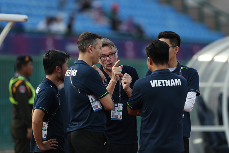 U22 Indonesia ăn mừng như vô địch SEA Games, U22 Việt Nam cay đắng rời sân - 11