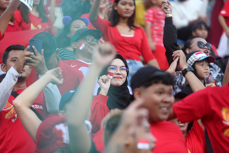 Fan nữ từ vỡ òa, ngây ngất đến lặng người sau trận U22 Việt Nam - U22 Indonesia - 10