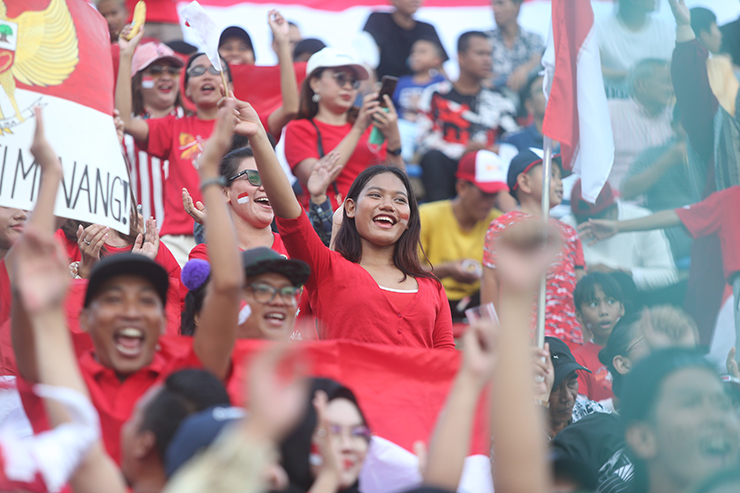 Fan nữ từ vỡ òa, ngây ngất đến lặng người sau trận U22 Việt Nam - U22 Indonesia - 4