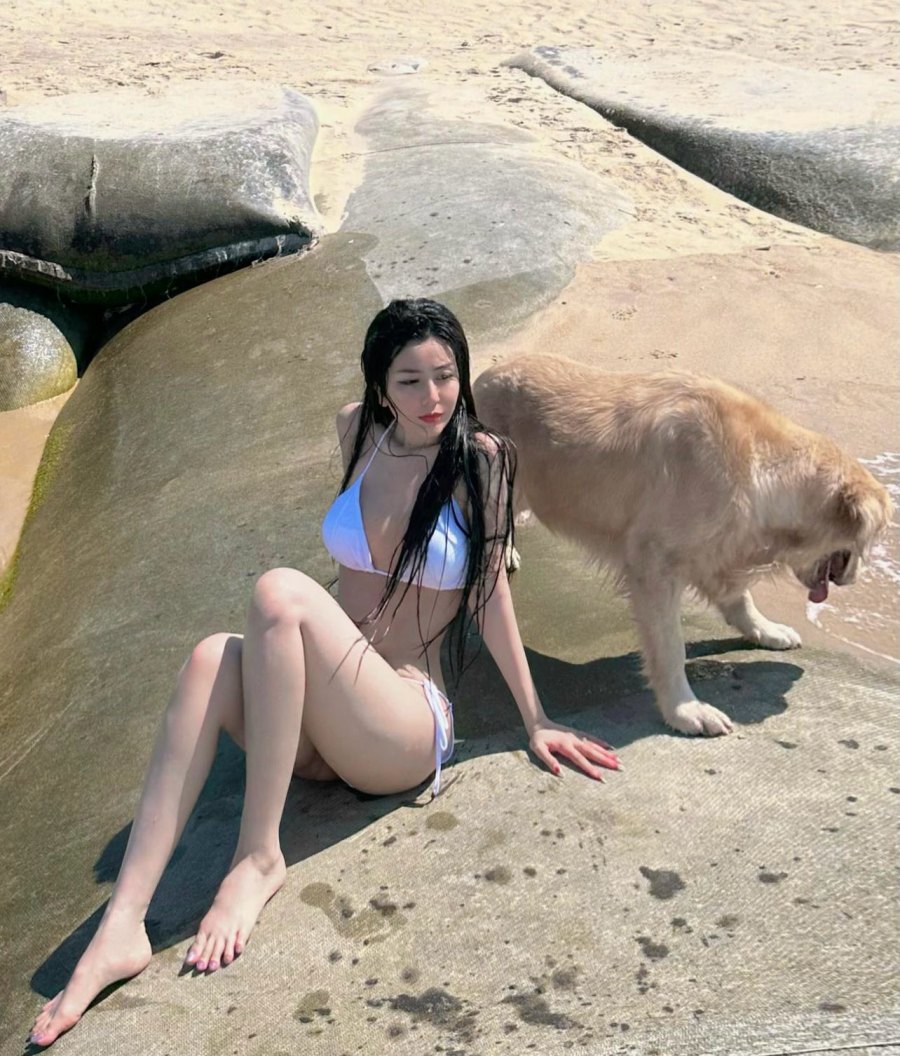 "Nữ sinh hot nhất Sài thành" gây hiểu lầm nghiêm trọng khi mặc bikini khiêm tốn - 1