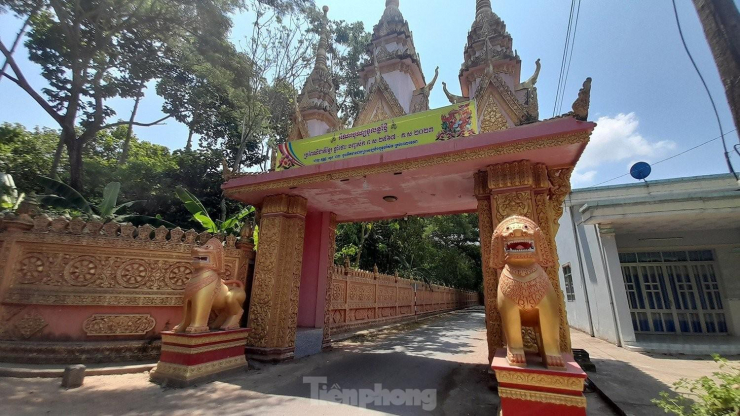 Ngỡ ngàng kiến trúc độc đáo chùa Khmer ở Trà Vinh - 2