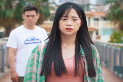 Clip hài hước - Chàng trai cố níu kéo cô gái để rồi nhận cái kết phũ phàng