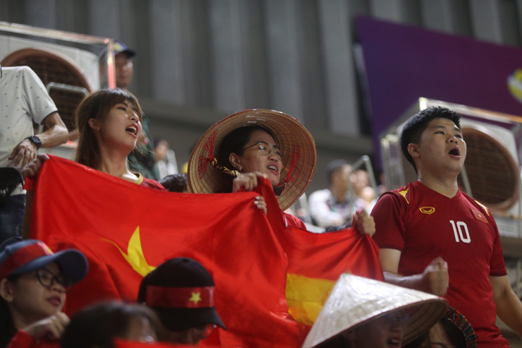 Đỉnh cao bóng chuyền nữ Việt Nam tranh HCV Thái Lan: Sắc đỏ lấn át, suýt trọn niềm vui - 7