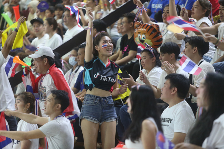 Đỉnh cao bóng chuyền nữ Việt Nam tranh HCV Thái Lan: Sắc đỏ lấn át, suýt trọn niềm vui - 12