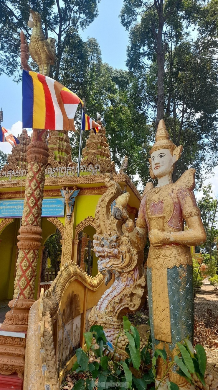 Ngỡ ngàng kiến trúc độc đáo chùa Khmer ở Trà Vinh - 3