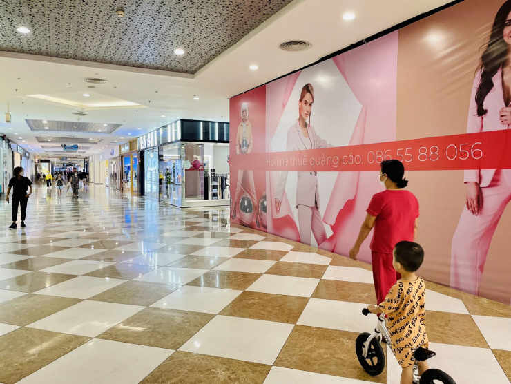 Một mặt bằng quảng cáo chưa có khách thuê