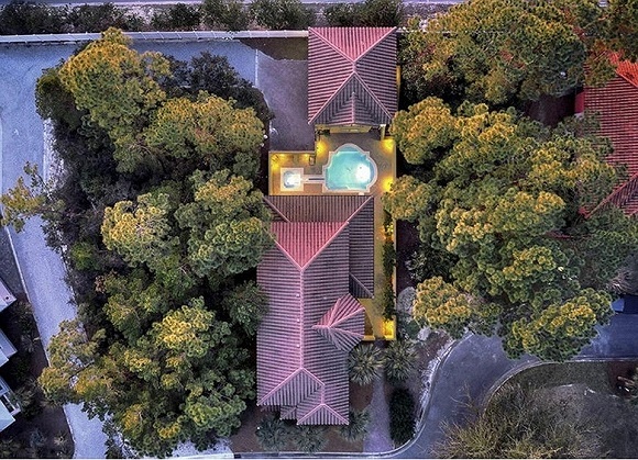 Cận cảnh những biệt thự "triệu đô" của Hồng Ngọc tại Mỹ: 1000m2 như khu nghỉ dưỡng ở biển, khung cảnh đẹp ngỡ ngàng vào mùa Đông - 1