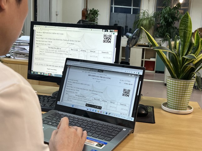 Rầm rộ mua bán hóa đơn điện tử khống - 1