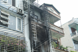 Tin tức trong ngày - Nhà “chuồng cọp” bốc cháy, cần làm gì để thoát nạn?