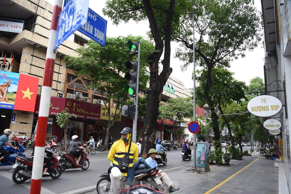 Cận cảnh loạt tuyến phố Hà Nội được đề xuất cho thuê vỉa hè kinh doanh - 10