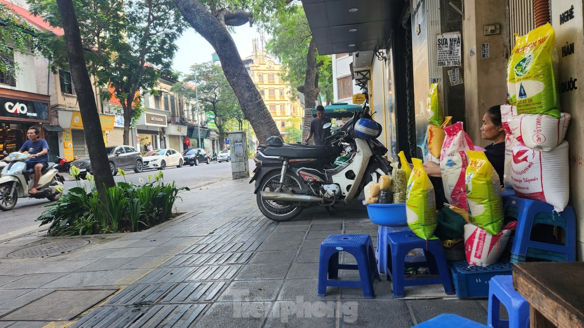 Cận cảnh loạt tuyến phố Hà Nội được đề xuất cho thuê vỉa hè kinh doanh - 12