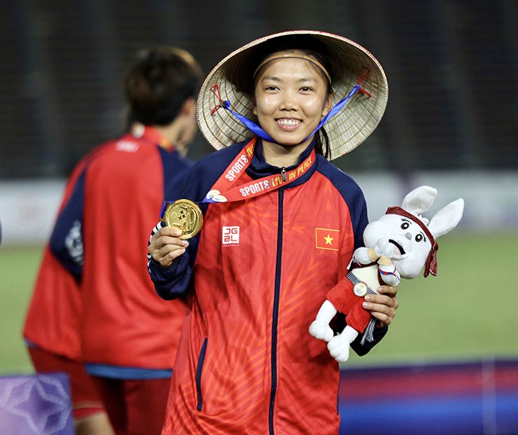 Huỳnh Như, Thùy Trang và đồng đội sẽ chơi World Cup với ý chí phụ nữ Việt Nam - 1